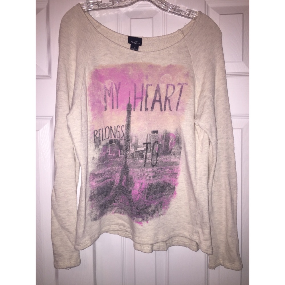 My heart belongs to Paris sweater